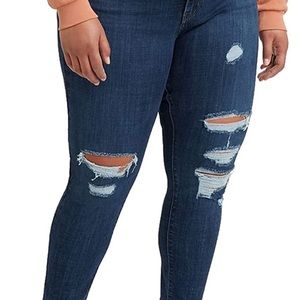 Levi’s 710 Jeans